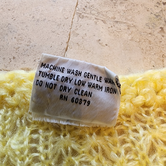 Chelsea Place 90s Womens Yellow Knit Sweater Size Small - Picture 3 of 6